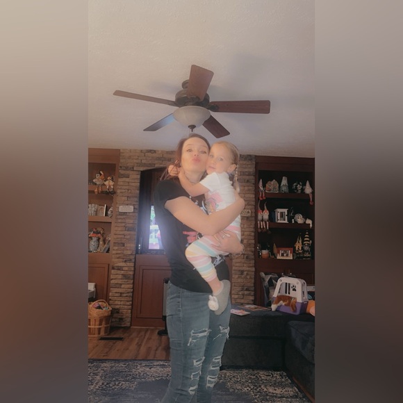 Meet your Posher, Tasha ❤️ - Picture 11 of 11